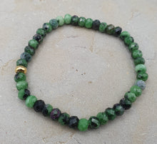 Charger l'image dans la galerie, Rubis sur Zoïsite